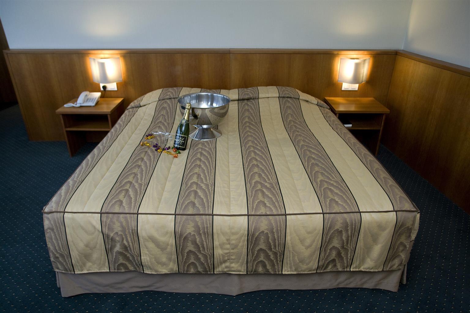 Hotel Pax Diksmuide Esterno foto